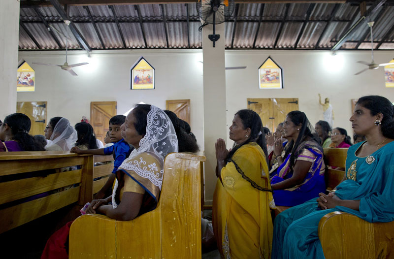 தேவாலயத்திற்குள் நுழைந்த முஸ்லிம் இளைஞன்